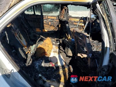 Zdjęcie 10 z 11 samochodu: 2016 CHRYSLER 300 LIMITED VIN:2C3CCAAG3GH198329 - miniatura