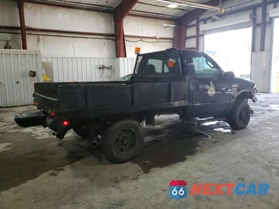 Trzecie zdjęcie samochodu z tyłu: 2005 FORD F250 SUPER DUTY VIN:1FTNF21555EC36504 - miniatura