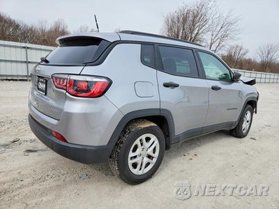Trzecie zdjęcie samochodu z tyłu: 2018 JEEP COMPASS SPORT VIN:3C4NJCAB2JT123906 - miniatura
