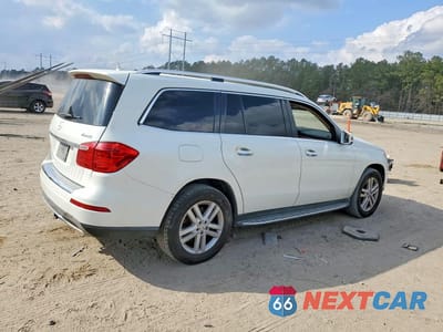 Trzecie zdjęcie samochodu z tyłu: 2013 MERCEDES-BENZ GL 450 4MATIC VIN:4JGDF7CE3DA150387 - miniatura