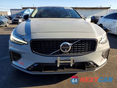 Piąte zdjęcie samochodu w środku: 2024 VOLVO S60 PLUS VIN:7JRH60FL1RG308366 - miniatura