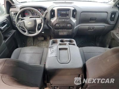 Zdjęcie 8 z 12 samochodu: 2020 CHEVROLET SILVERADO K1500 VIN:3GCPYAEH7LG268460 - miniatura