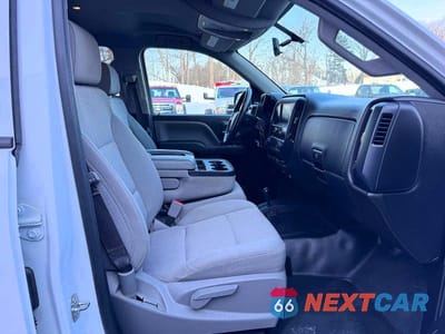 Zdjęcie 7 z 12 samochodu: 2019 CHEVROLET SILVERADO LD K1500 BASE/LS VIN:2GCVKNEC6K1223067 - miniatura
