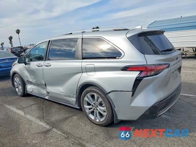 Drugie zdjęcie samochodu z przodu: 2021 TOYOTA SIENNA PLATINUM 7-PASSENGER VIN:5TDERKEC6MS022615 - miniatura