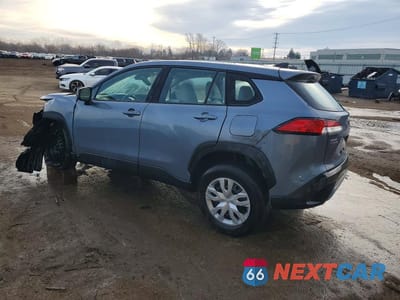 Drugie zdjęcie samochodu z przodu: 2025 TOYOTA COROLLA CROSS L VIN:7MUAAAAG8SV125398 - miniatura