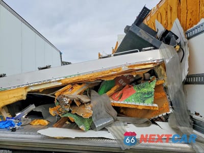 Zdjęcie 10 z 12 samochodu: 2021 ISUZU NPR XD BOX TRUCK VIN:JALC4W163M7K00633 - miniatura