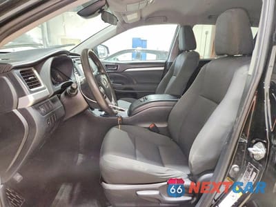 Zdjęcie 7 z 12 samochodu: 2019 TOYOTA HIGHLANDER LE VIN:5TDBZRFH8KS965348 - miniatura