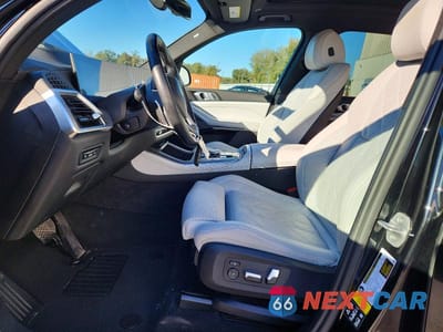 Zdjęcie 7 z 12 samochodu: 2024 BMW X5 XDRIVE40I VIN:5UX23EU06R9U35393 - miniatura