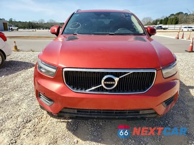 Piąte zdjęcie samochodu w środku: 2020 VOLVO XC40 T4 MOMENTUM VIN:YV4AC2HK9L2337950 - miniatura
