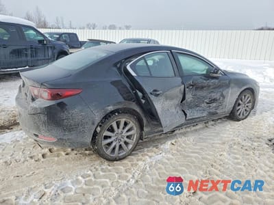 Trzecie zdjęcie samochodu z tyłu: 2024 MAZDA 3 PREFERRED VIN:3MZBPACM6RM407918 - miniatura