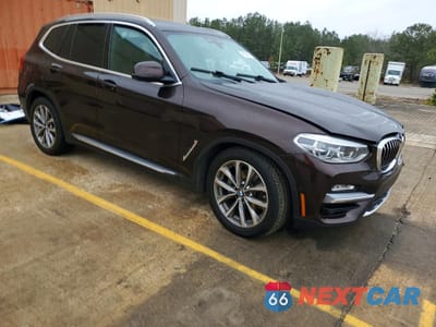 Czwarte zdjęcie samochodu z boku: 2019 BMW X3 SDRIVE30I VIN:5UXTR7C59KLF35821 - miniatura