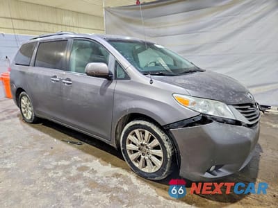 Czwarte zdjęcie samochodu z boku: 2014 TOYOTA SIENNA VIN:5TDDK3DCXES087153 - miniatura