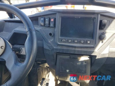 Zdjęcie 8 z 10 samochodu: 2018 POLARIS RZR UTILITY VEHICLE VIN:3NSVFK995JH481497 - miniatura