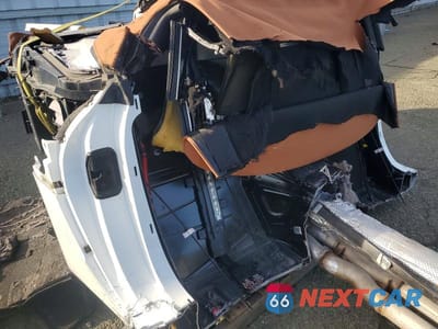 Zdjęcie 10 z 11 samochodu: 2014 CHEVROLET CORVETTE STINGRAY 3LT VIN:1G1YF3D77E5114185 - miniatura