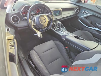 Zdjęcie 8 z 11 samochodu: 2017 CHEVROLET CAMARO LT VIN:1G1FB1RS8H0119157 - miniatura