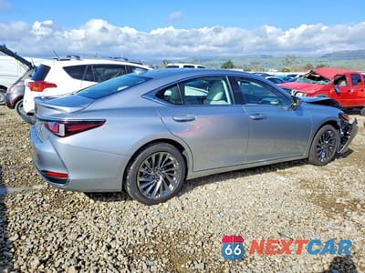 Trzecie zdjęcie samochodu z tyłu: 2025 LEXUS ES 300 VIN:58AEA1C14SU062272 - miniatura