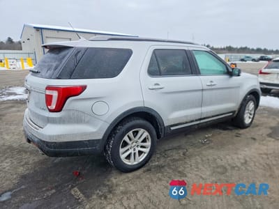 Trzecie zdjęcie samochodu z tyłu: 2018 FORD EXPLORER XLT VIN:1FM5K8D86JGC89663 - miniatura