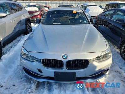 Piąte zdjęcie samochodu w środku: 2016 BMW 328 4D SEDAN 328I XDRIVE SPORT VIN:WBA8E3C53GK504907 - miniatura