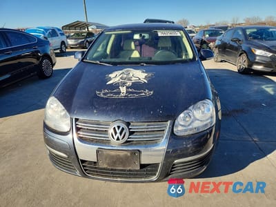 Piąte zdjęcie samochodu w środku: 2010 VOLKSWAGEN JETTA TDI VIN:3VWRL7AJ4AM149568 - miniatura