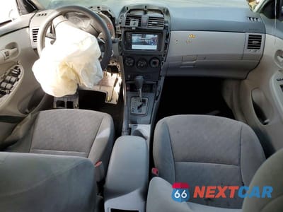 Zdjęcie 8 z 12 samochodu: 2009 TOYOTA COROLLA LE VIN:JTDBL40E69J010901 - miniatura