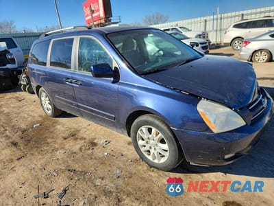 Czwarte zdjęcie samochodu z boku: 2009 KIA SEDONA LX VIN:KNDMB233396305614 - miniatura