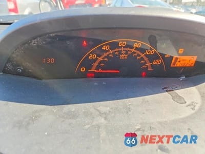 Zdjęcie 9 z 11 samochodu: 2011 TOYOTA YARIS BASE VIN:JTDKT4K30B5331925 - miniatura