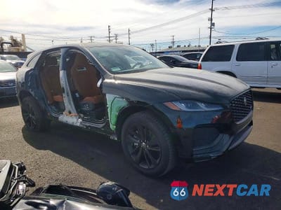 Czwarte zdjęcie samochodu z boku: 2025 JAGUAR F-PACE R-DYNAMIC S VIN:SADCT2EX6SA754124 - miniatura