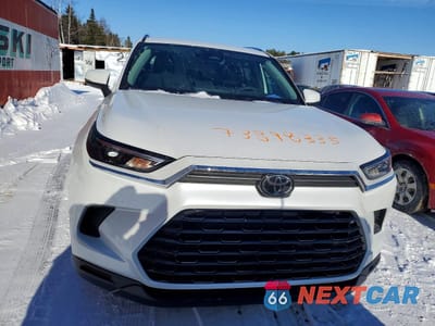 Piąte zdjęcie samochodu w środku: 2025 TOYOTA GRAND HIGHLANDER VIN:5TDACAB57SS059296 - miniatura