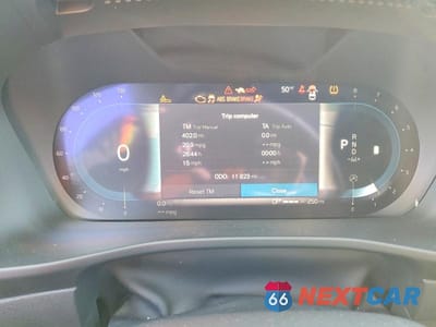 Zdjęcie 9 z 12 samochodu: 2025 VOLVO XC40 PLUS VIN:YV4L12UC9S2455735 - miniatura