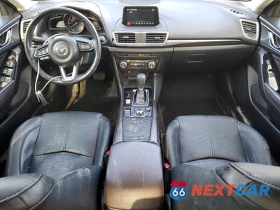 Zdjęcie 8 z 12 samochodu: 2018 MAZDA 3 GRAND TOURING VIN:3MZBN1W30JM258290 - miniatura