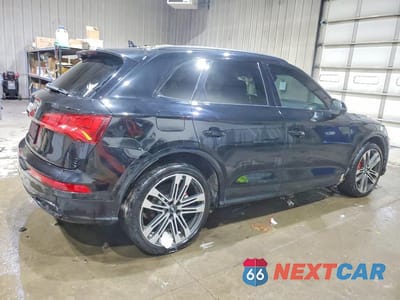 Trzecie zdjęcie samochodu z tyłu: 2020 AUDI SQ5 PREMIUM PLUS VIN:WA1B4AFY0L2021840 - miniatura