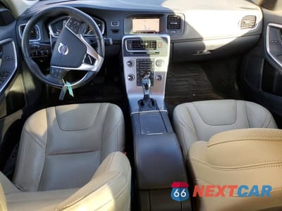 Zdjęcie 8 z 11 samochodu: 2018 VOLVO S60 DYNAMIC VIN:YV140MTL4J2462494 - miniatura