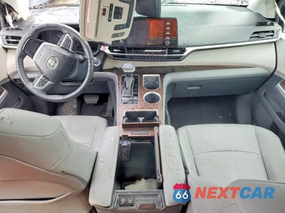 Zdjęcie 8 z 13 samochodu: 2024 TOYOTA SIENNA XLE 8-PASSENGER VIN:5TDYRKEC9RS183884 - miniatura