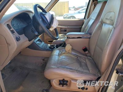 Zdjęcie 7 z 13 samochodu: 2000 MERCURY MOUNTAINEER VIN:4M2ZU86P6YUJ17188 - miniatura