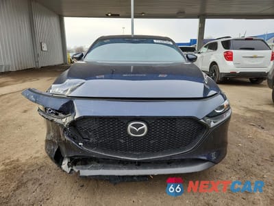 Piąte zdjęcie samochodu w środku: 2024 MAZDA 3 PREFERRED VIN:JM1BPALM9R1702723 - miniatura