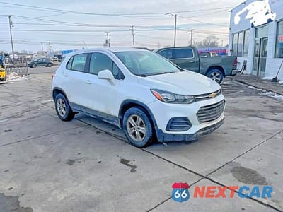 2018 CHEVROLET TRAX LS KL7CJNSB0JB583002 - główne zdjęcie licytacji z USA - miniatura