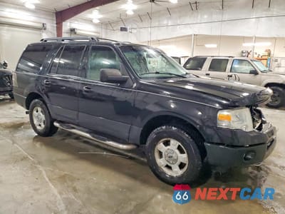 Czwarte zdjęcie samochodu z boku: 2010 FORD EXPEDITION XLT VIN:1FMJU1G56AEB47374 - miniatura