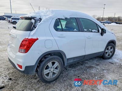 Trzecie zdjęcie samochodu z tyłu: 2019 CHEVROLET TRAX LS VIN:3GNCJKSB3KL379450 - miniatura