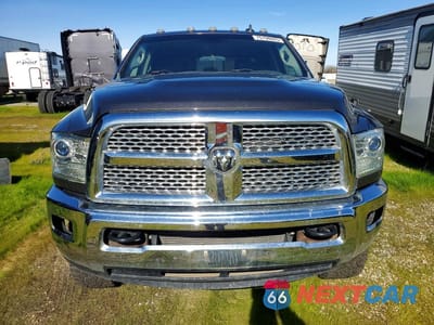 Piąte zdjęcie samochodu w środku: 2014 RAM 3500 SLT VIN:3C63R3HL8EG293000 - miniatura