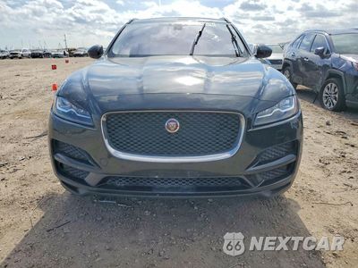 Piąte zdjęcie samochodu w środku: 2017 JAGUAR F-PACE PRESTIGE VIN:SADCK2BV2HA894931 - miniatura