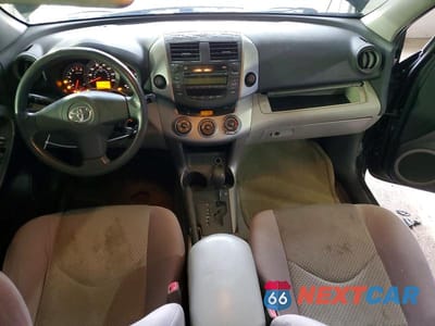 Zdjęcie 8 z 13 samochodu: 2006 TOYOTA RAV4 BASE VIN:JTMZD33V365009047 - miniatura
