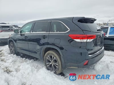 Drugie zdjęcie samochodu z przodu: 2019 TOYOTA HIGHLANDER LE VIN:5TDBZRFHXKS974987 - miniatura