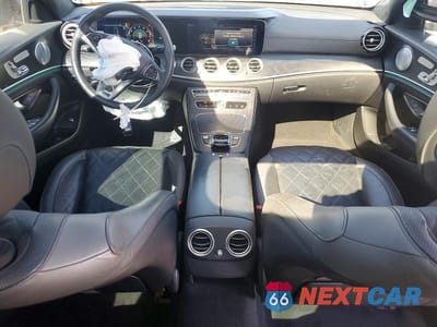 Zdjęcie 8 z 12 samochodu: 2018 MERCEDES-BENZ E 300 VIN:WDDZF4JB9JA360530 - miniatura