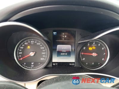 Zdjęcie 9 z 11 samochodu: 2018 MERCEDES-BENZ C 300 4MATIC VIN:55SWF4KB7JU261416 - miniatura