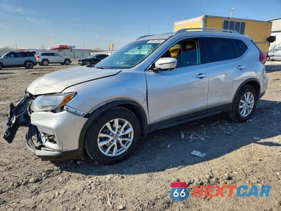 2017 NISSAN ROGUE SV 5N1AT2MVXHC742957 - główne zdjęcie licytacji z USA - miniatura