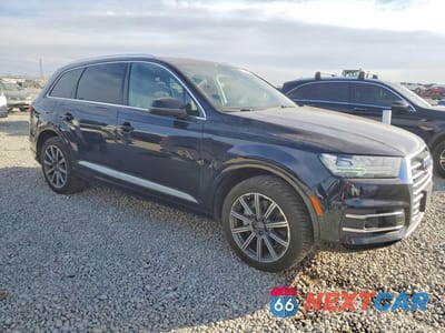 Czwarte zdjęcie samochodu z boku: 2017 AUDI Q7 PREMIUM PLUS VIN:WA1LAAF77HD030079 - miniatura