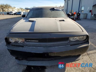 Piąte zdjęcie samochodu w środku: 2014 DODGE CHALLENGER SXT VIN:2C3CDYAG0EH176467 - miniatura