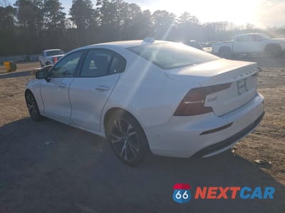 Drugie zdjęcie samochodu z przodu: 2024 VOLVO S60 PLUS VIN:7JRL12FL3RG281322 - miniatura