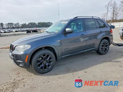 2013 BMW X5 XDRIVE35I 5UXZV4C51D0B02342 - główne zdjęcie licytacji z USA - miniatura