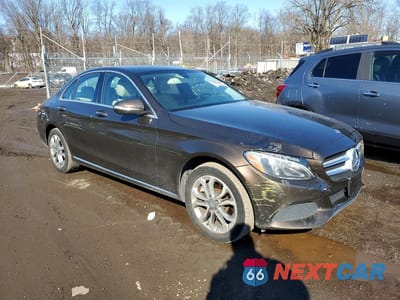 Czwarte zdjęcie samochodu z boku: 2015 MERCEDES-BENZ C 300 4MATIC VIN:55SWF4KB3FU028608 - miniatura